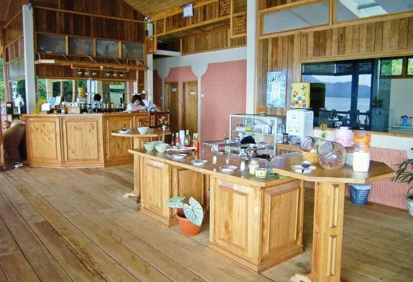 Hotelli Bunaken Divers Sea Breeze Resort