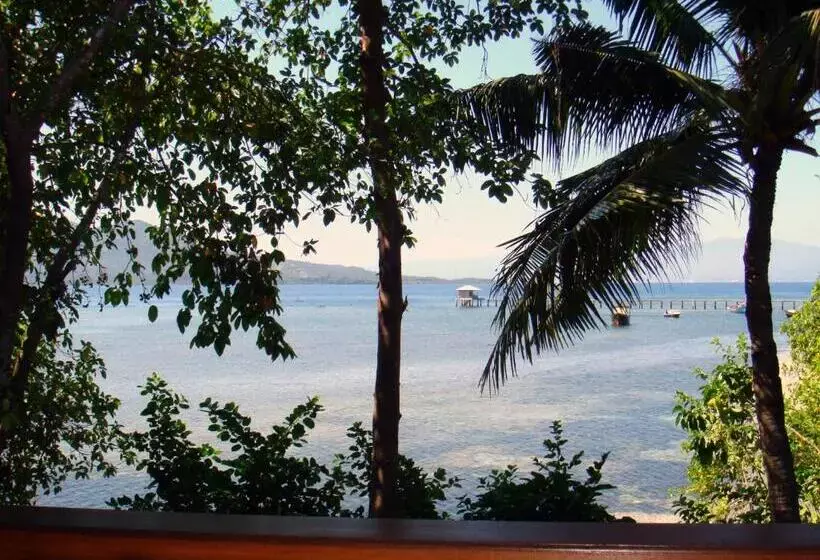 Hotelli Bunaken Divers Sea Breeze Resort