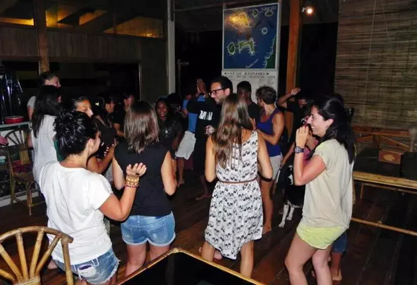 Hotelli Bunaken Divers Sea Breeze Resort