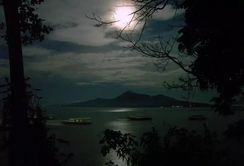 Hotelli Bunaken Divers Sea Breeze Resort