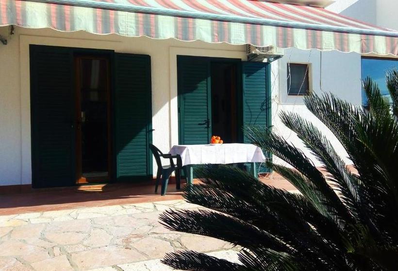 تختخواب و صبحانه Villa La Quiete   Adults Only