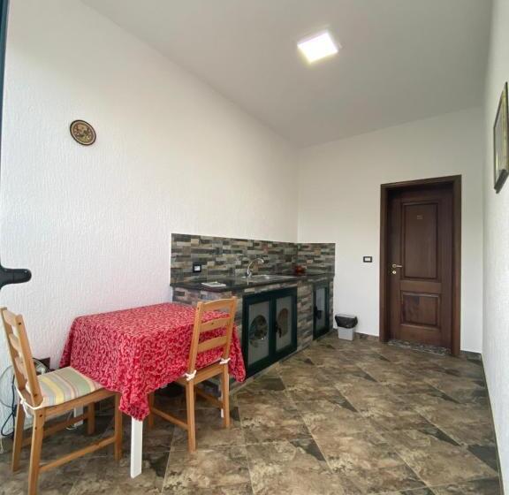 تختخواب و صبحانه Villa La Quiete   Adults Only