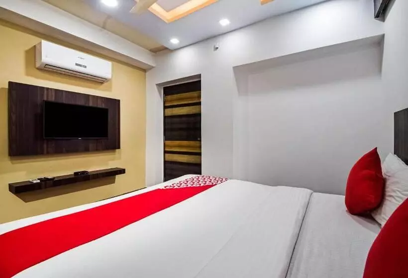 Fabhotel Tak International