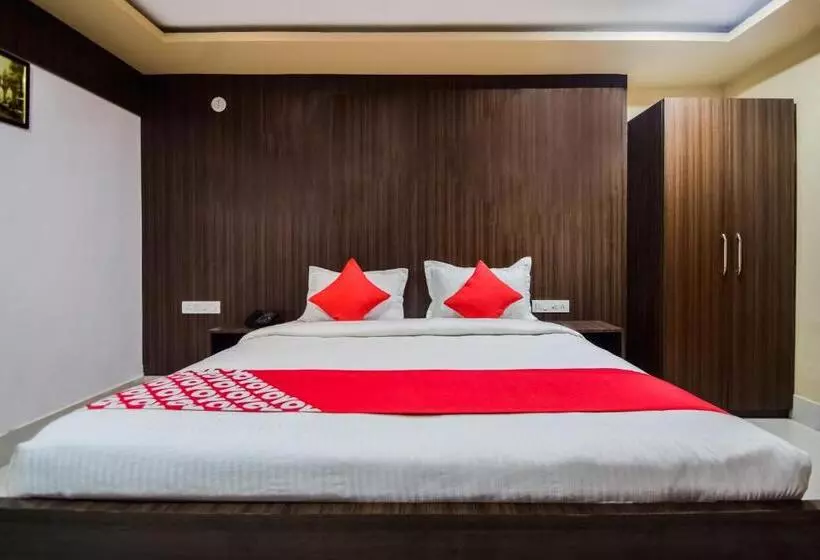 Fabhotel Tak International