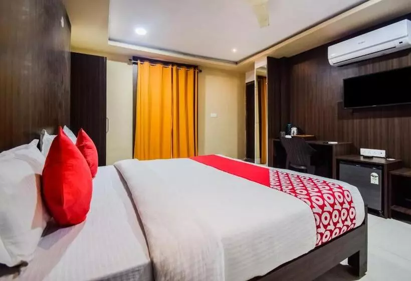 Fabhotel Tak International