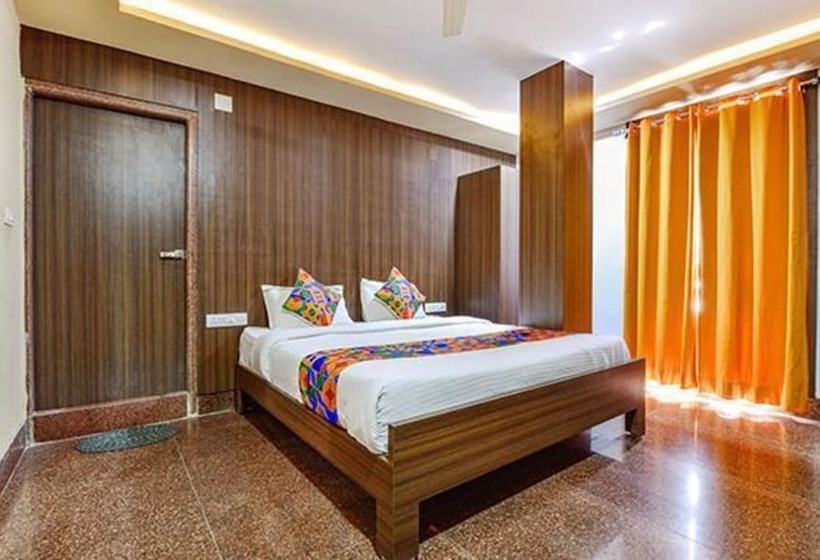 Fabhotel Tak International