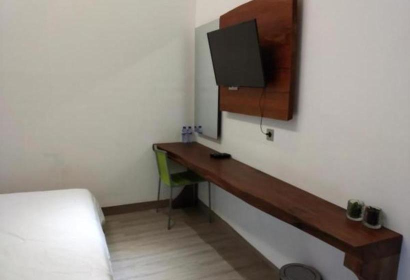 酒店 The Emerald Inn