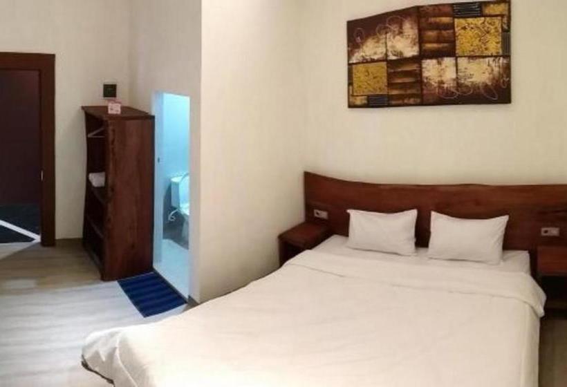 酒店 The Emerald Inn