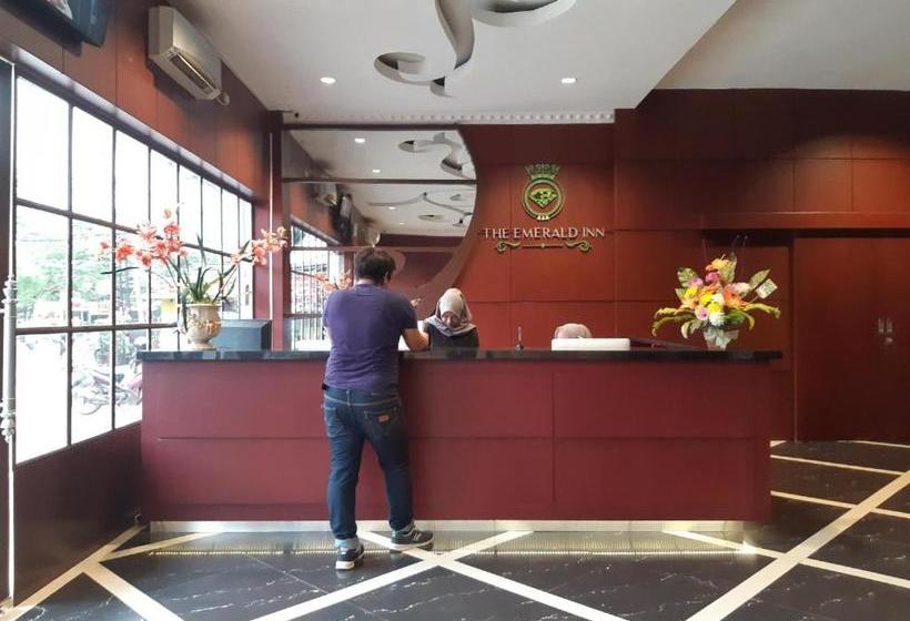 酒店 The Emerald Inn