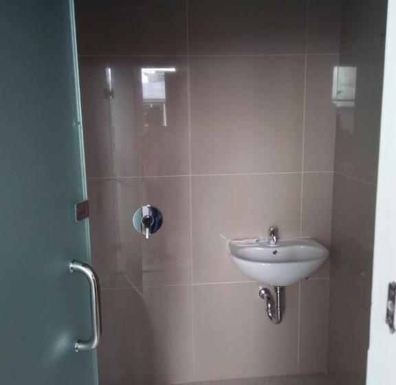 酒店 The Emerald Inn