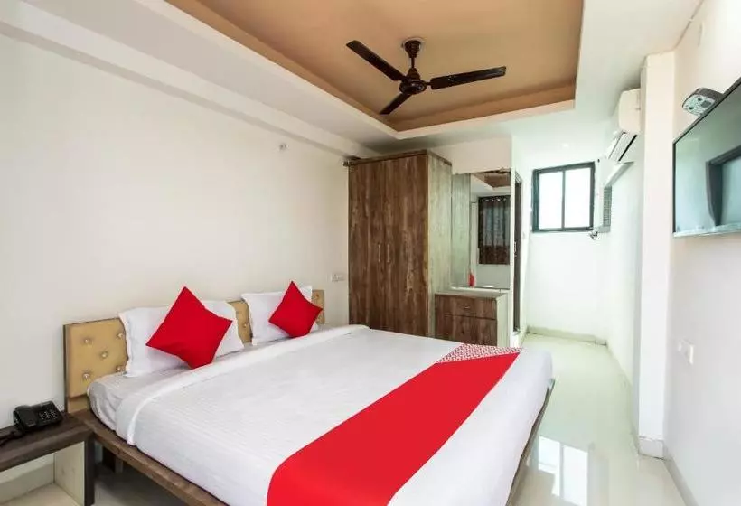 Oyo 28819 Hotel Shreekunj