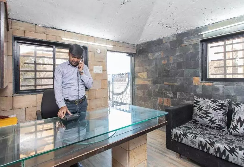 Oyo 28819 Hotel Shreekunj