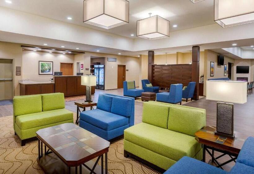 酒店 Comfort Suites Burlington Near I 5