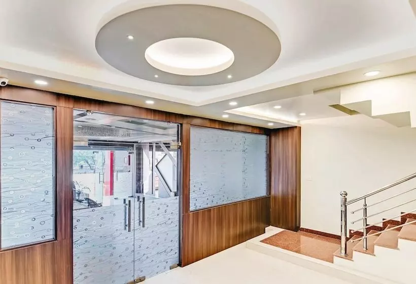 ホテル Treebo Resto  Near Lucknow Railway Station