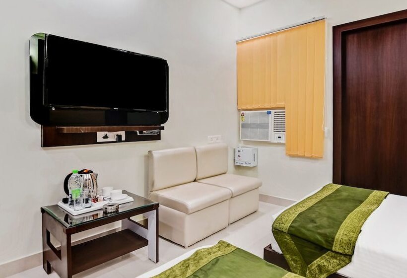 Hotelli Treebo Resto  Near Lucknow Railway Station