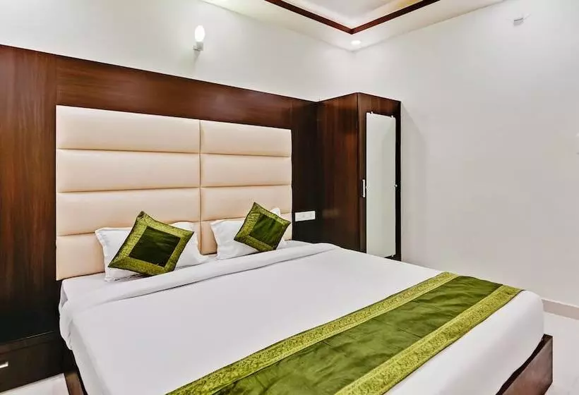 ホテル Treebo Resto  Near Lucknow Railway Station