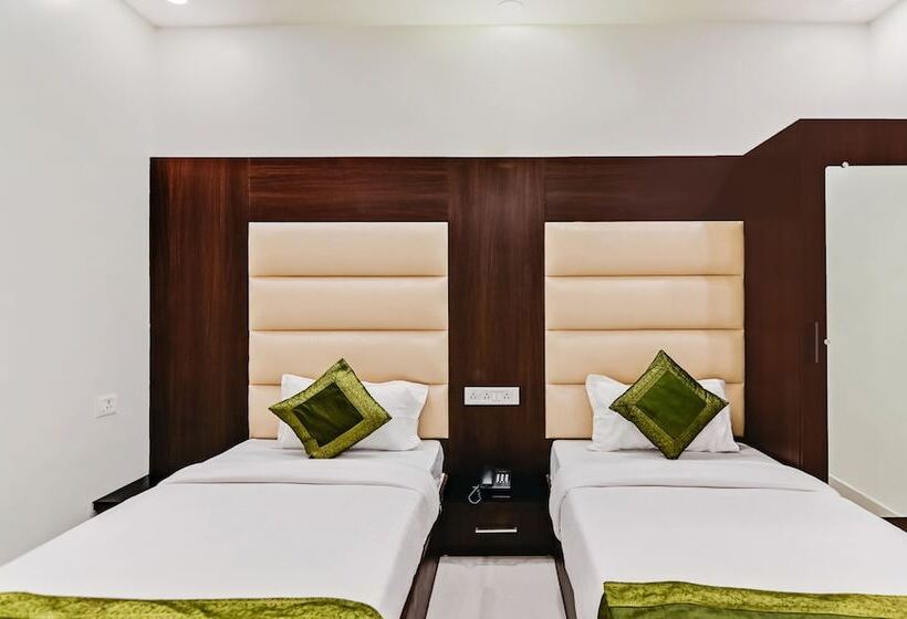 Hotelli Treebo Resto  Near Lucknow Railway Station