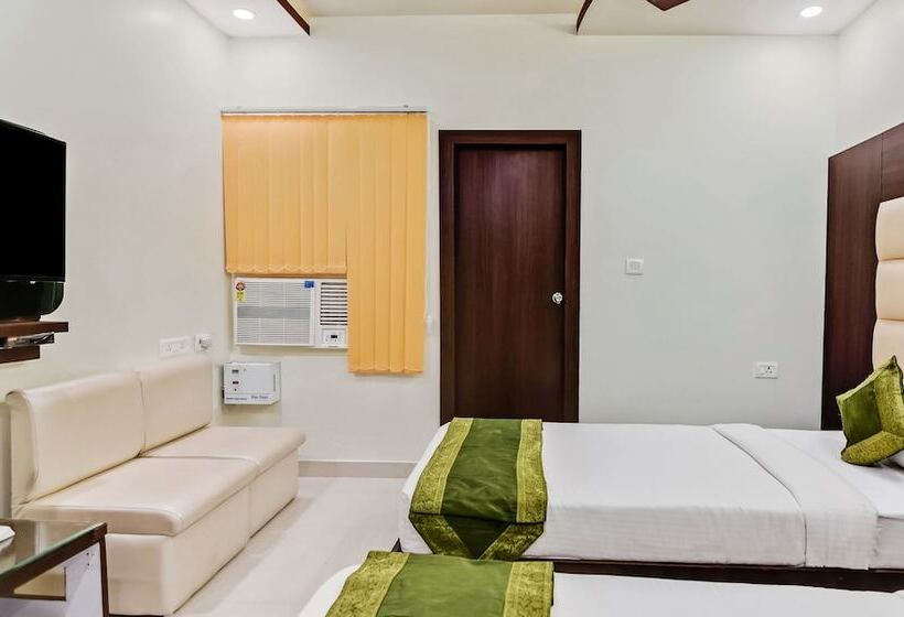 Hotelli Treebo Resto  Near Lucknow Railway Station