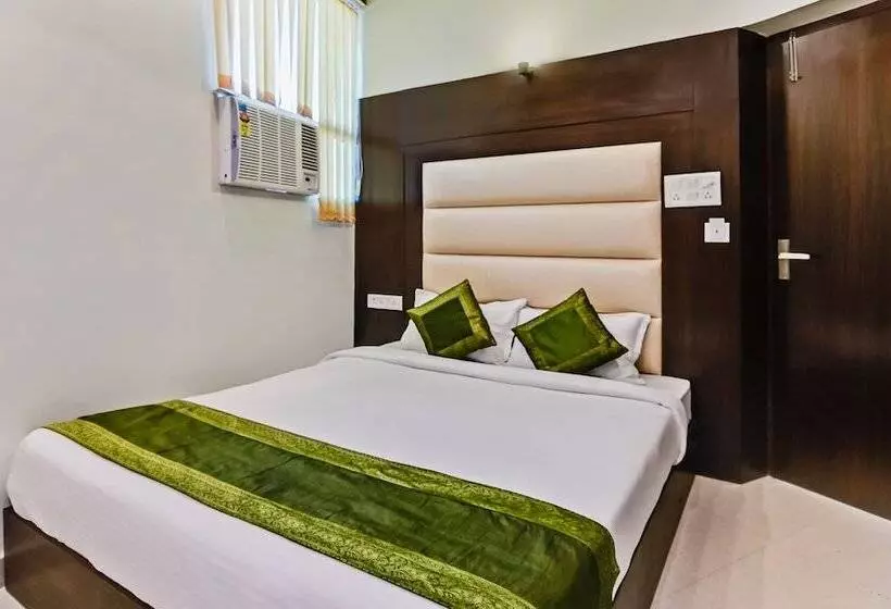 ホテル Treebo Resto  Near Lucknow Railway Station