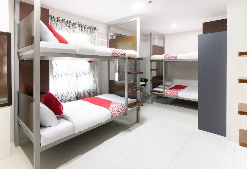 Oyo 152 Sangco Condotel