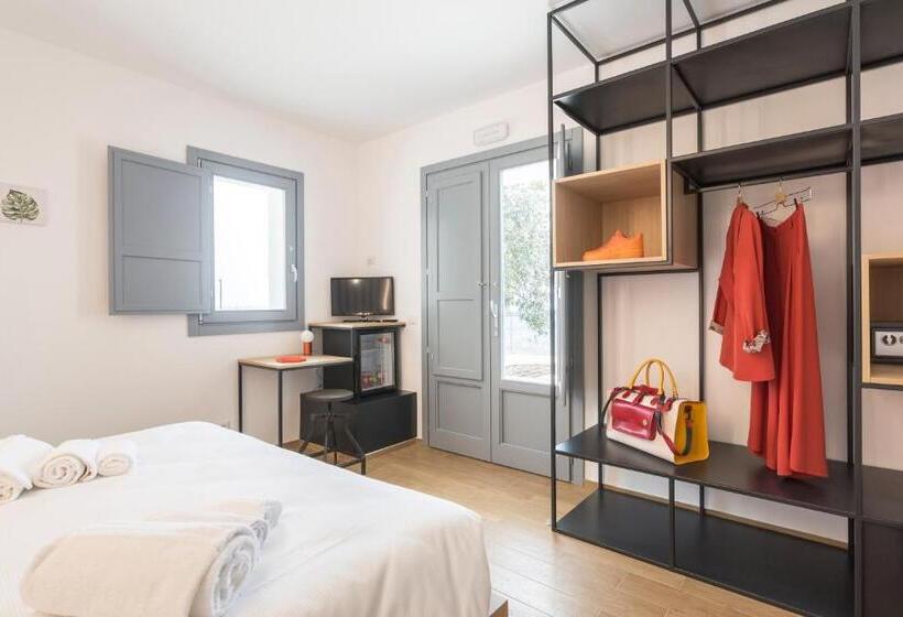 تختخواب و صبحانه Madre