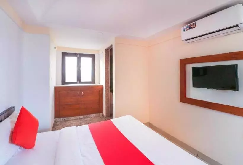 Hotelli Oyo 22502 Gomti Resorts