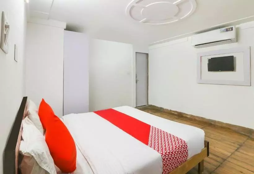 Hotelli Oyo 22502 Gomti Resorts