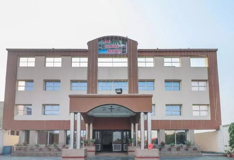 Hotelli Oyo 22502 Gomti Resorts