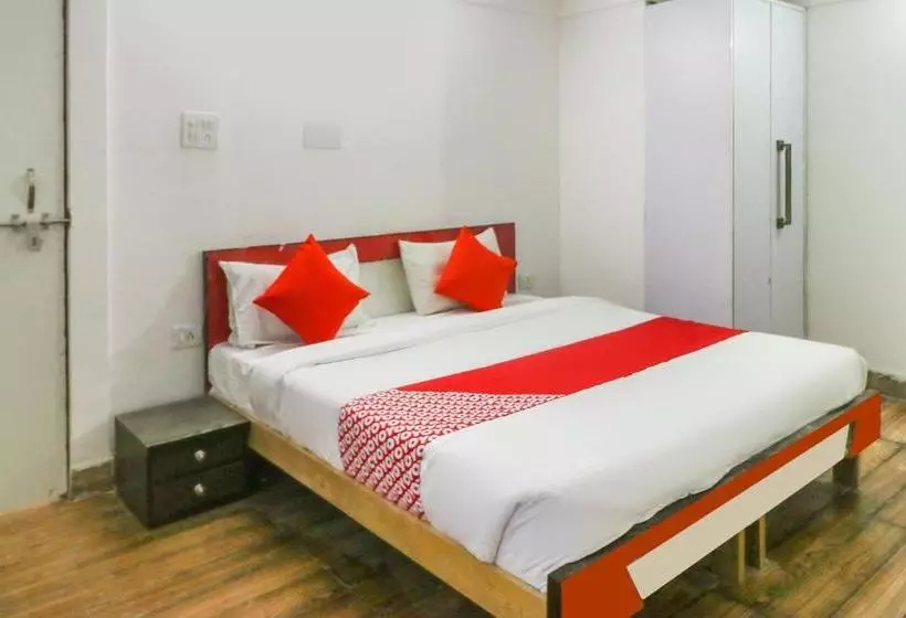 Hotelli Oyo 22502 Gomti Resorts