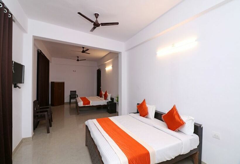 ホテル Oyo 23165 Raghav Resort