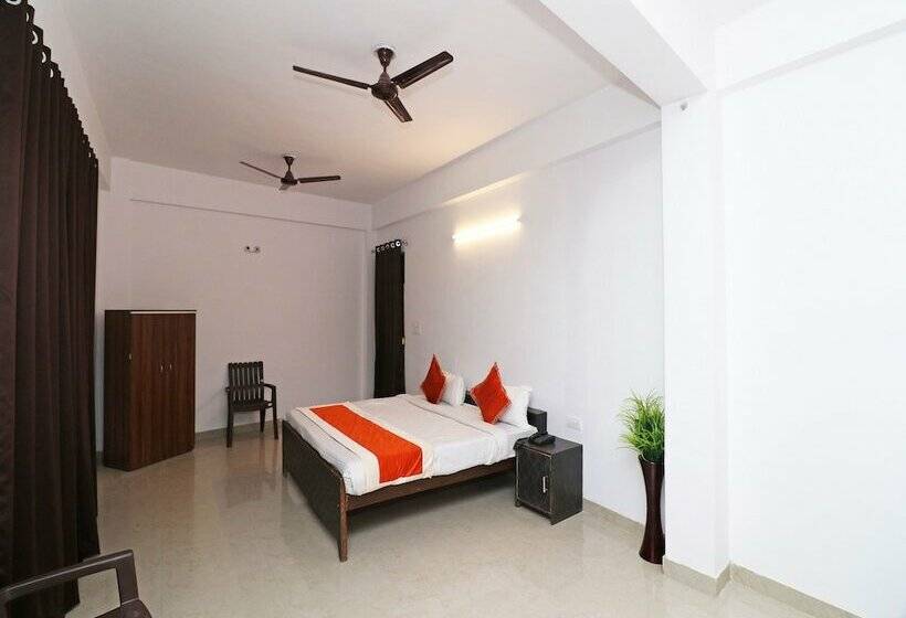 ホテル Oyo 23165 Raghav Resort