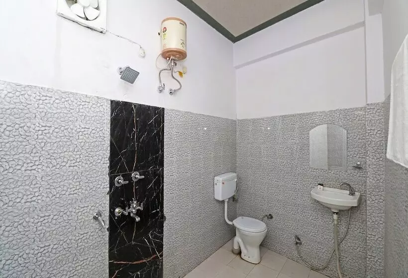 ホテル Oyo 23165 Raghav Resort