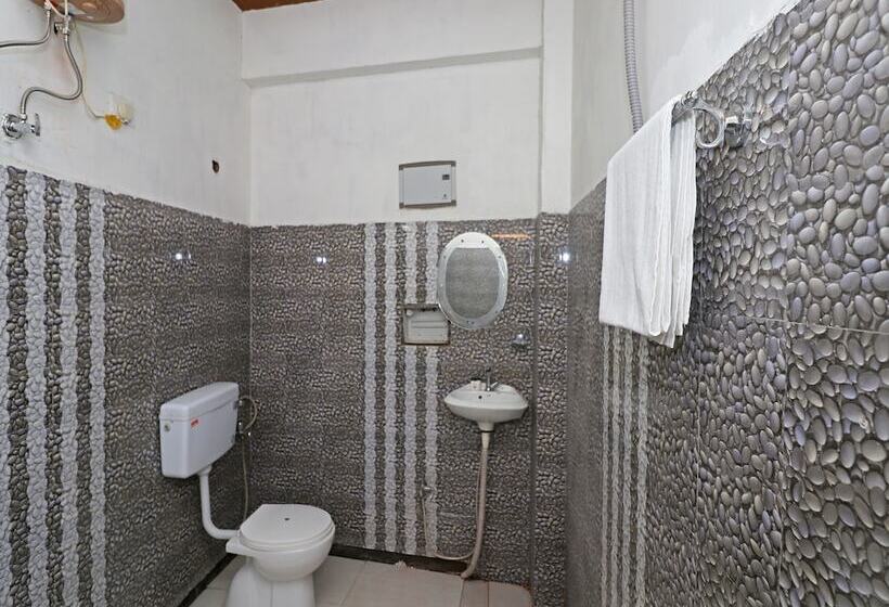 ホテル Oyo 23165 Raghav Resort