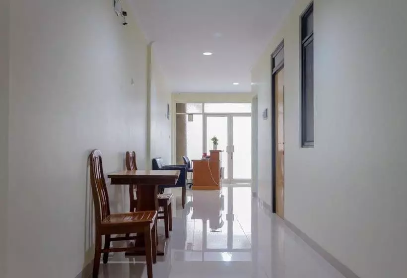 Hotelli Jo Residence Syariah Redpartner