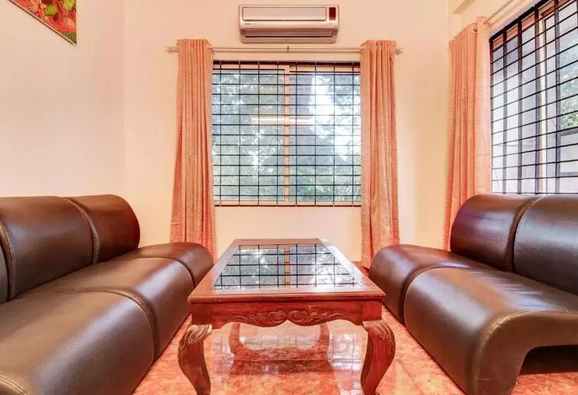 Itsy Hotels Ammu Regency