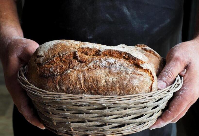 Отель La Guardia