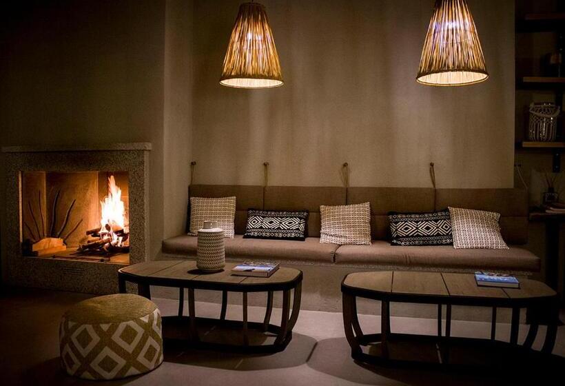 Отель La Guardia