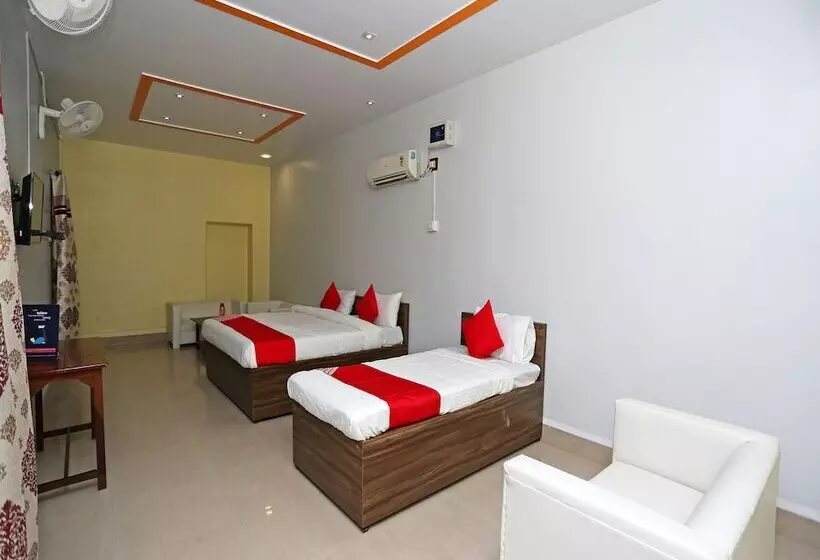 Hotelli Oyo 18501 The Palms Resort