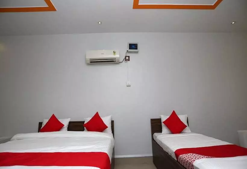 Hotelli Oyo 18501 The Palms Resort
