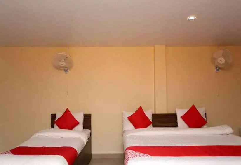 Hotelli Oyo 18501 The Palms Resort