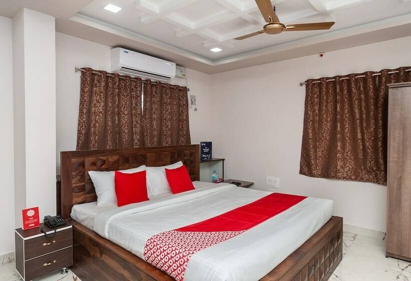 هتل Oyo 26677 Pmr Guest Inn