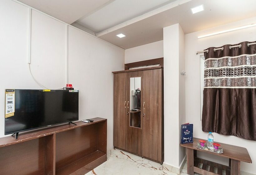 هتل Oyo 26677 Pmr Guest Inn