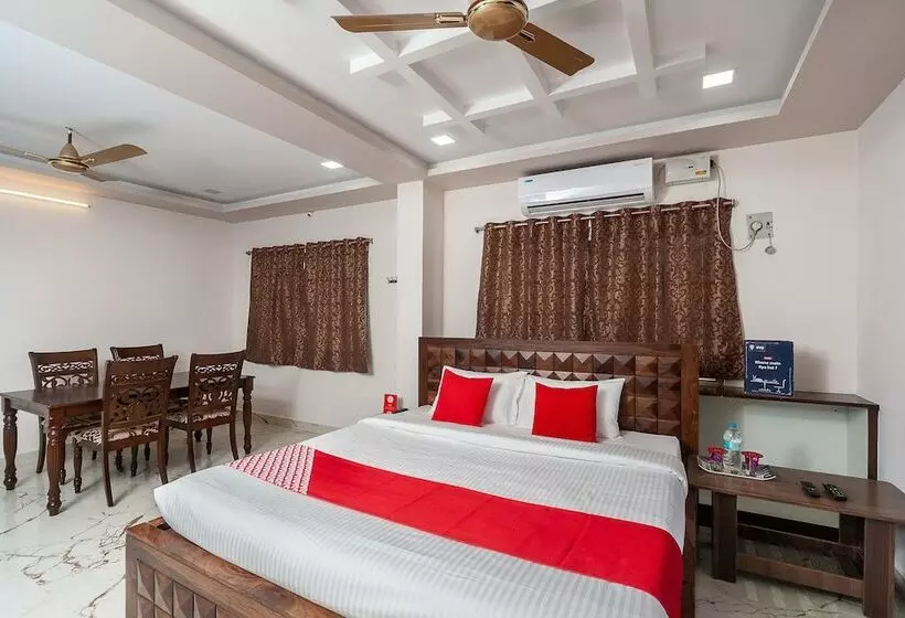 ホテル Oyo 26677 Pmr Guest Inn