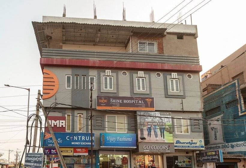 هتل Oyo 26677 Pmr Guest Inn