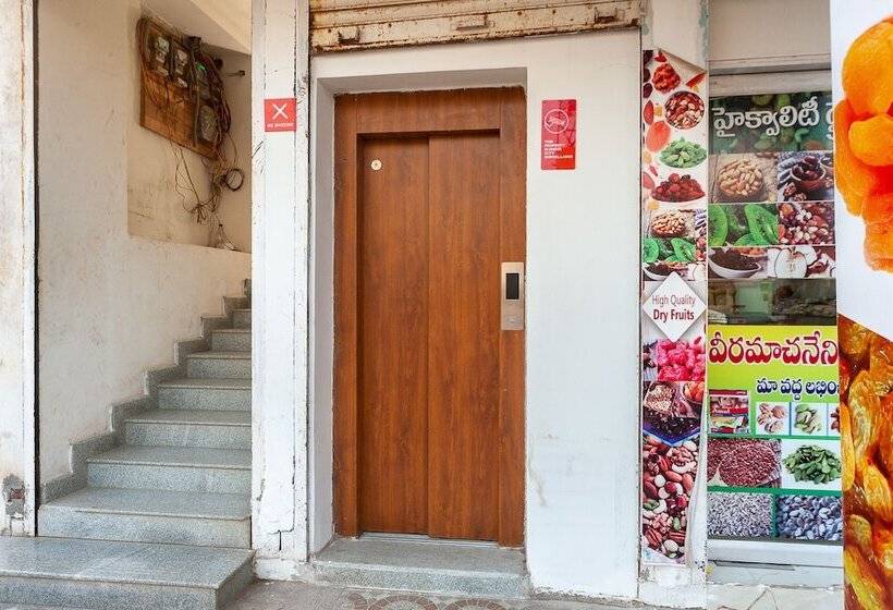 هتل Oyo 26677 Pmr Guest Inn