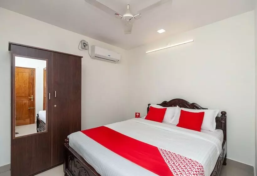 ホテル Oyo 26677 Pmr Guest Inn