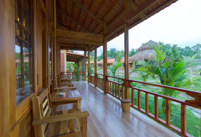 استراحتگاه Island Lodge Phu Quoc
