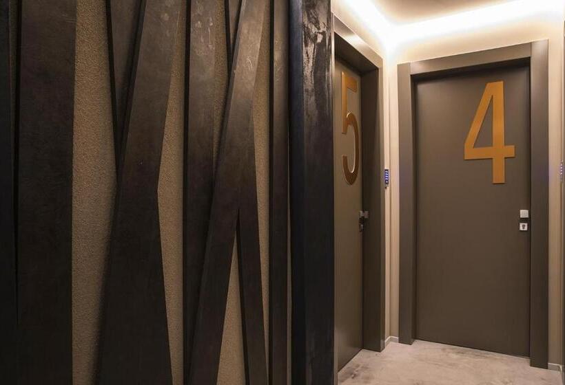 住宿加早餐  Milestone