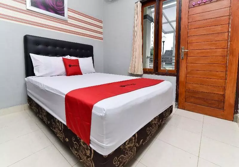 ペンション Reddoorz Near Teuku Umar Barat Denpasar