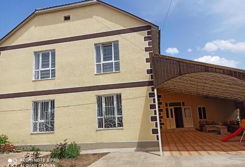 تختخواب و صبحانه Guest House Nuri